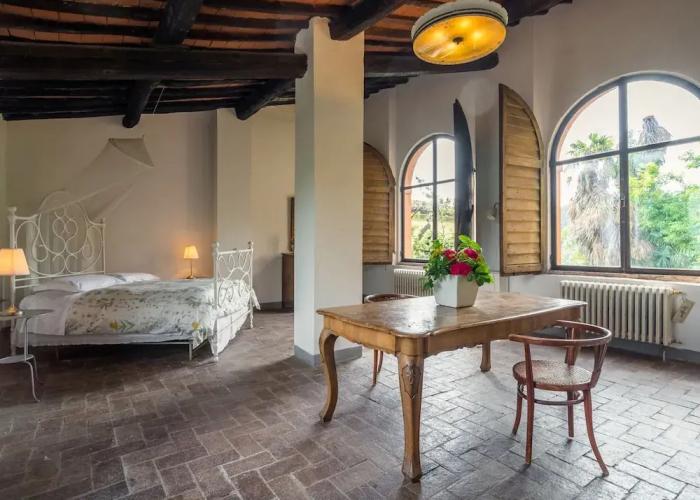 Cosy Farmhouse in Bacchereto With Swimming Pool