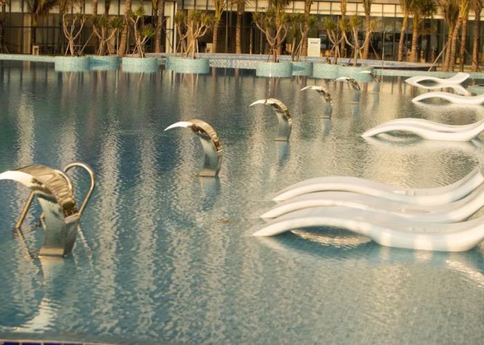 The Empyrean Cam Ranh Beach Resort Hotel