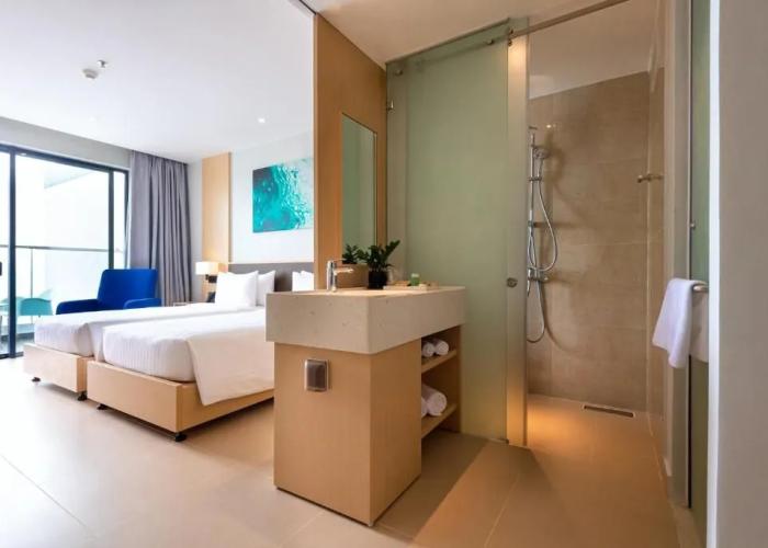 The Empyrean Cam Ranh Beach Resort