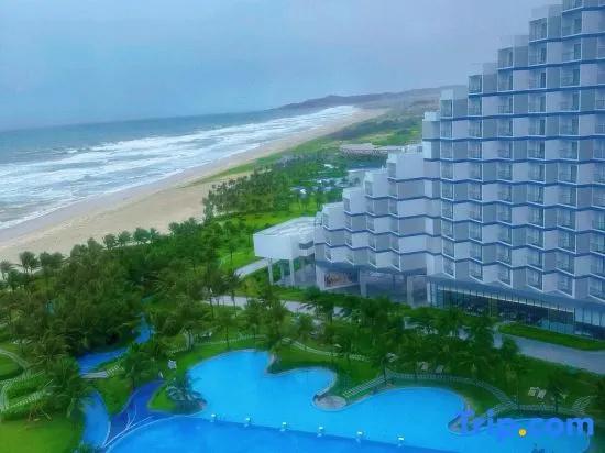 The Sea View Cam Ranh Beach Apartment