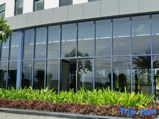The Sea View Cam Ranh Beach Apartment