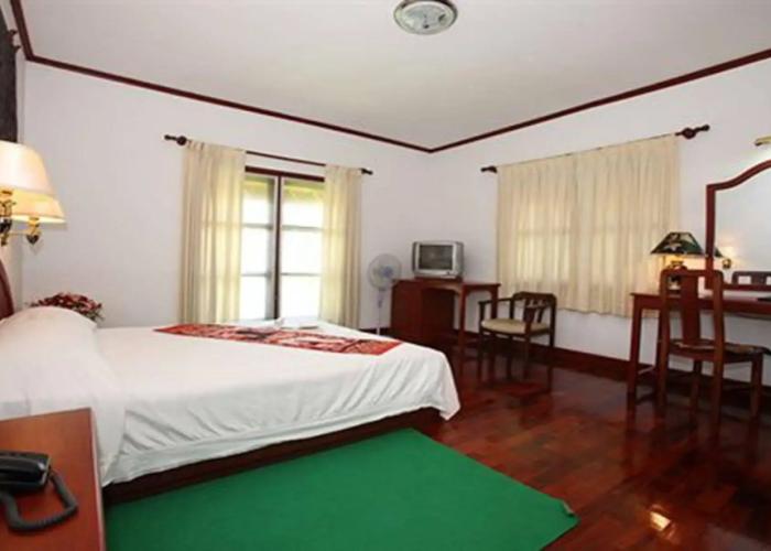 Vansana Plain of Jars Hotel