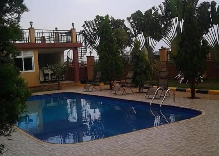 Makutano Hotel