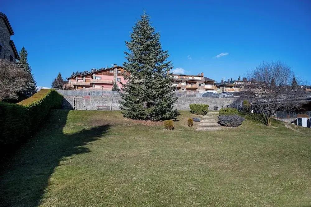 фото Hotel Llivia