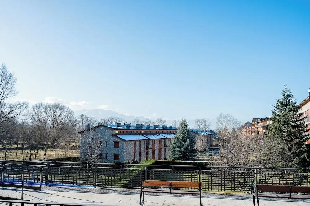 фото Hotel Llivia