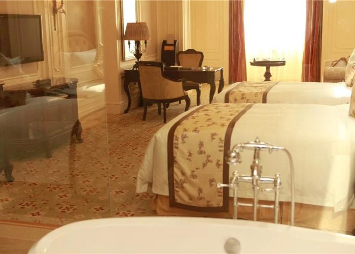 Dragon Lake Princess Hotel