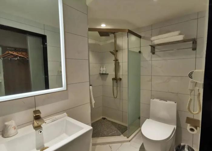 7 Days Inn (Guangzhou Jingxi Nanfang Hospital Tonghe Metro Station)
