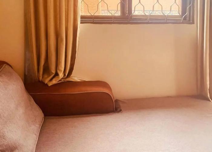 M&M Residence Bukoto. Unlimited Wifi, Netflix