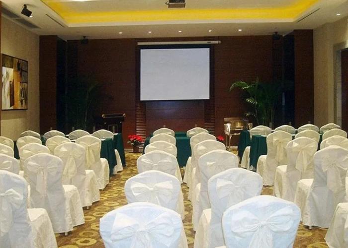 Well Garden Hotel