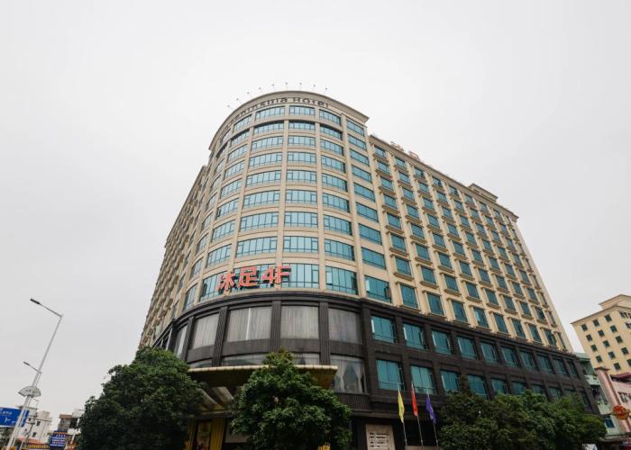 CP Peninsula Hotel