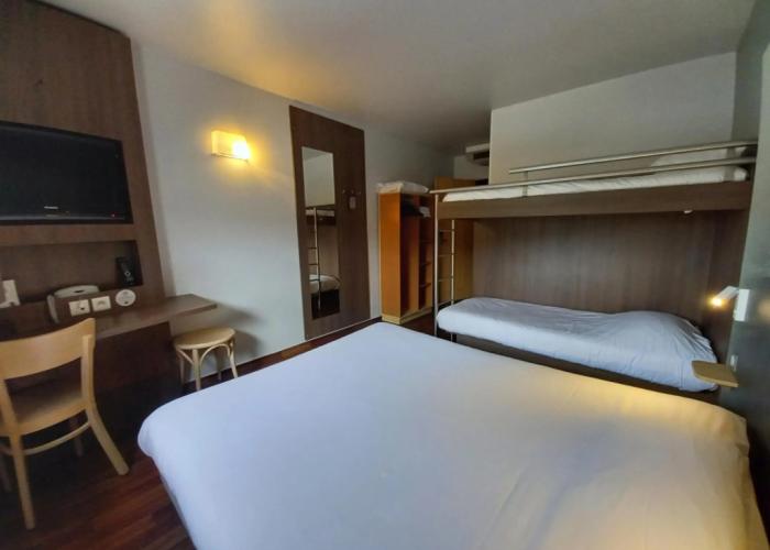 B&B HOTEL Saint-Etienne Monthieu