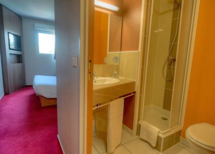 B&B HOTEL Saint-Etienne Monthieu