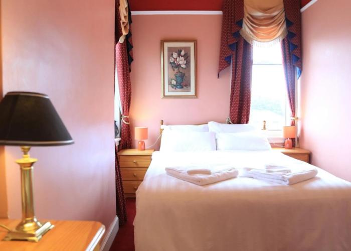 Twin Lions Hotel