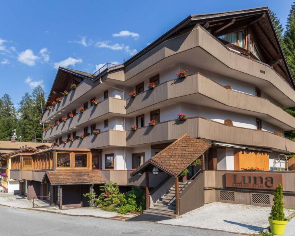 Luna Wellness Hotel