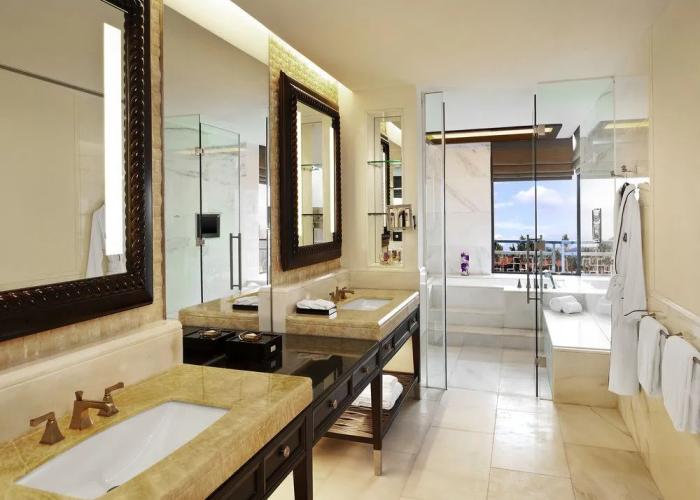 The St. Regis Sanya Yalong Bay Resort