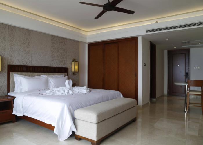 Sanya Seacube Holiday Hotel