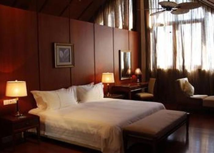 Shixishu Jianguo Yalong Bay Resort Hotel