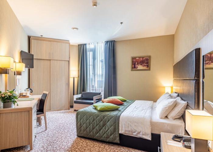 Novyij Petergof Hotel