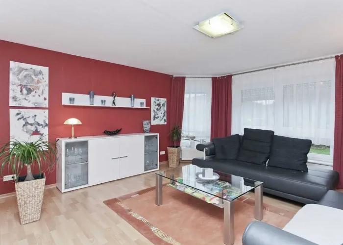 Furnished Apartment in Nieheim Germany near Forest