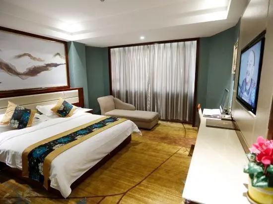 Huaqiao International Hotel