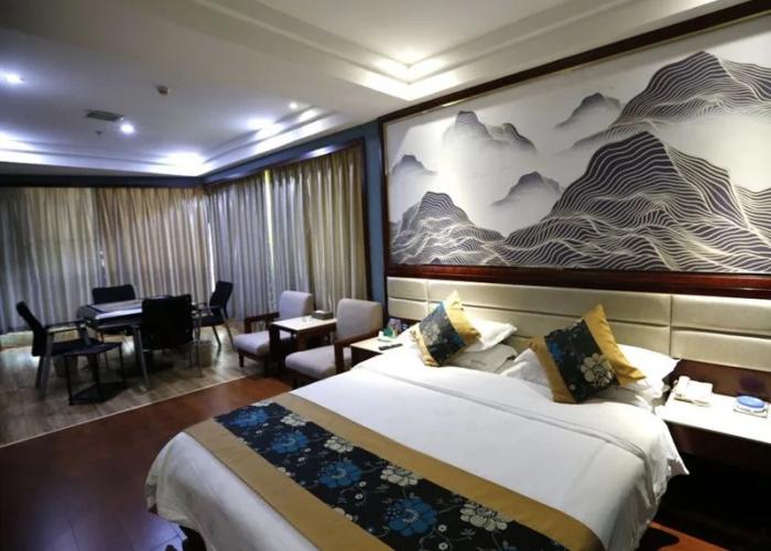 Huaqiao International Hotel