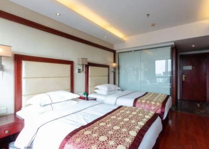 Huajian Hotel