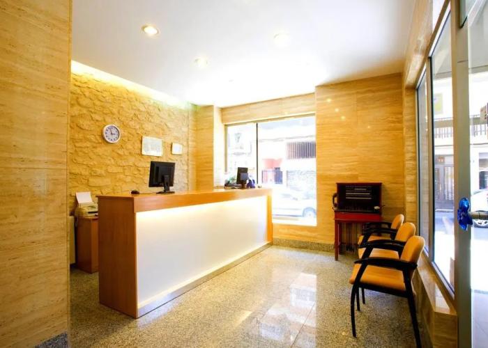 Hostal La Lonja