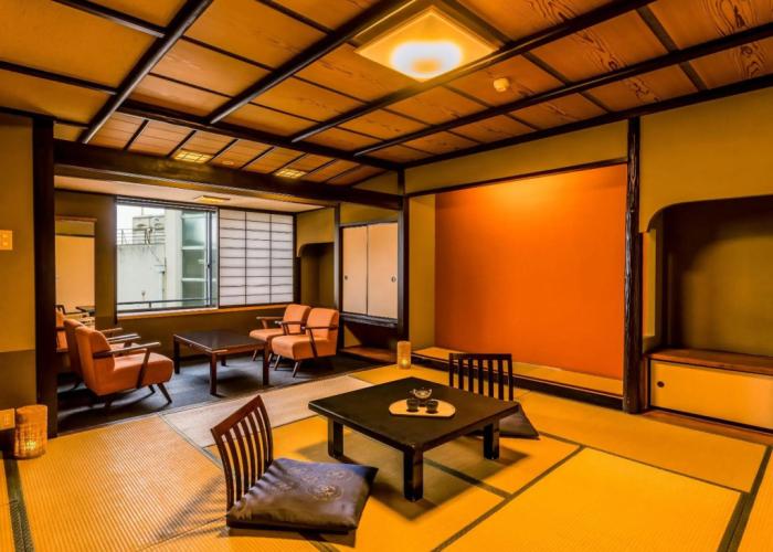 Ooedo Onsen Monogatari Premium Kaga Maruya