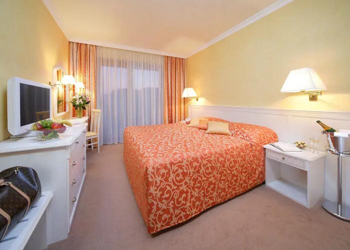Residence Hotel & Club