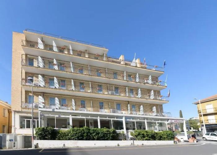 Hotel La Marina