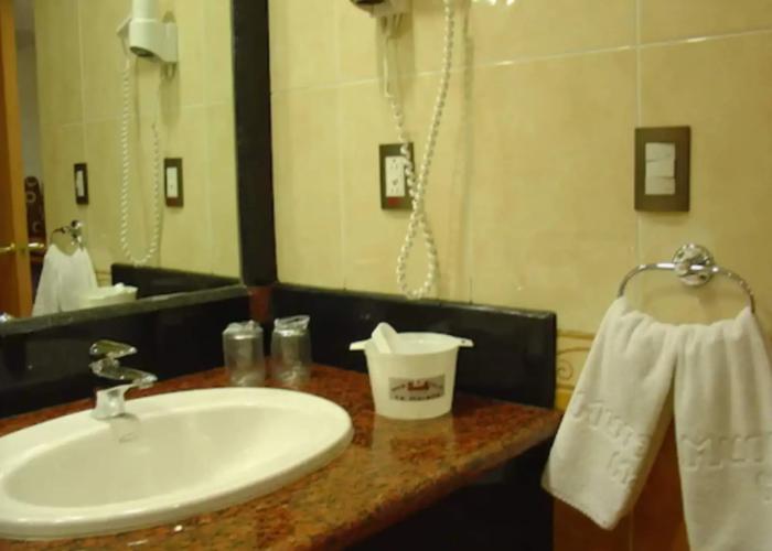 Suites Inn La Muralla Metepec