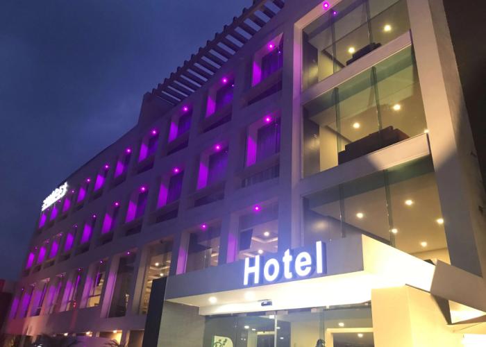 Best Western Plus Metepec & Suites