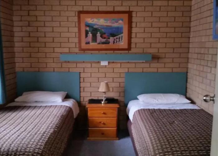 Sunrise Motel