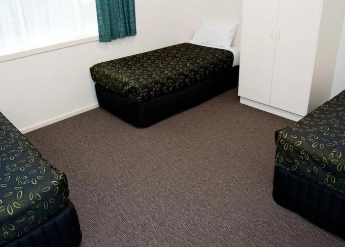 Sportsmans Motor Inn
