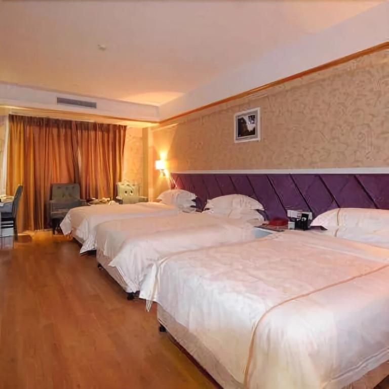 фото Jinyi Hotel
