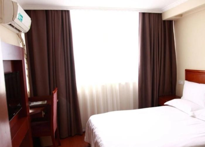 GreenTree Inn Huaian Chuzhou Avenue Zhou Enlai Memorial Hall Hotel
