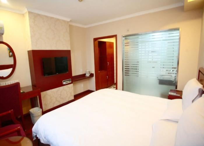 GreenTree Inn Huaian Chuzhou Avenue Zhou Enlai Memorial Hall Hotel