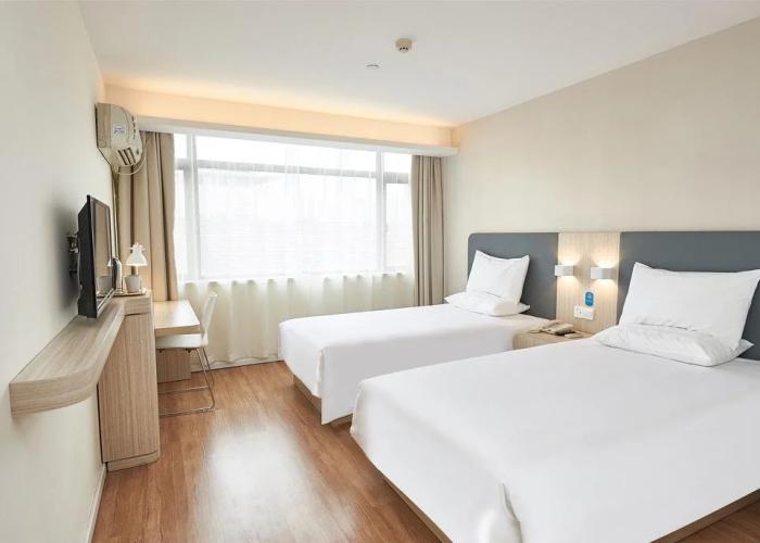 Hanting Hotel Xuyi International Trade Shopping Plaza