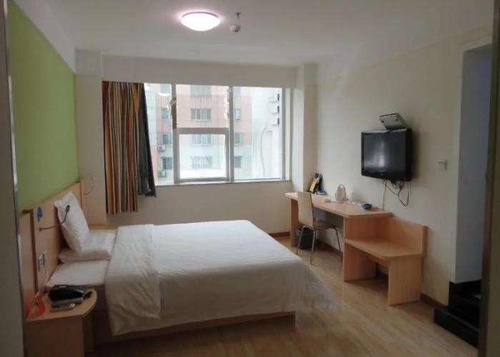 7 Days Inn Suqian Qian Niao Yuan Square Branch