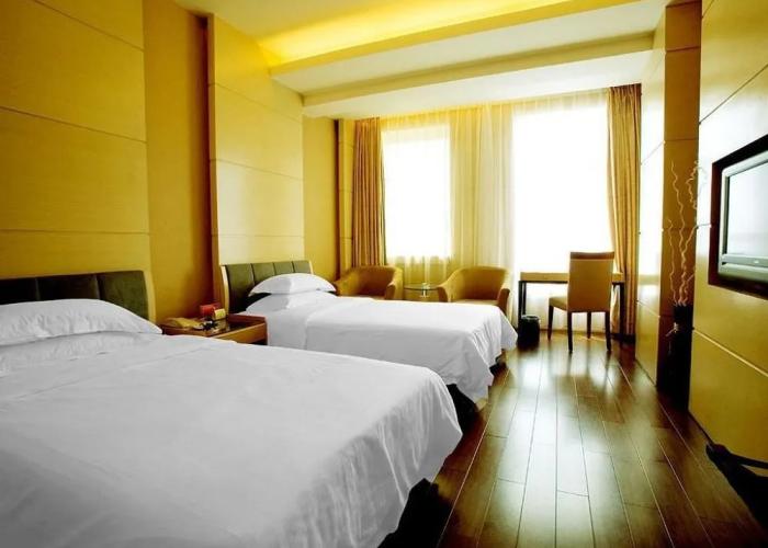 Elegance Hotel