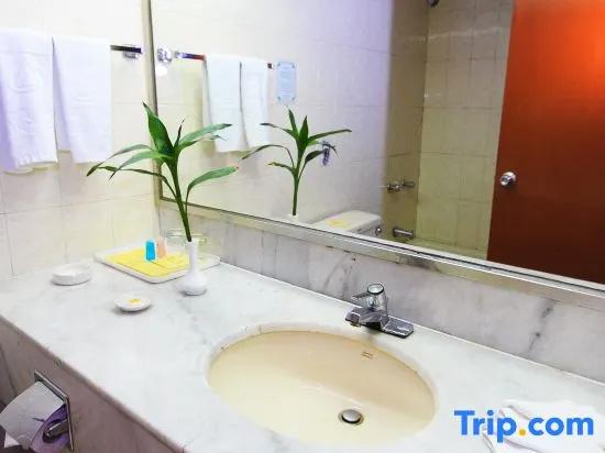 Overseas Chinese Hotel