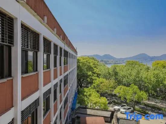 Overseas Chinese Hotel