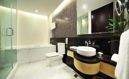 Ningbo East Harbour Hotel