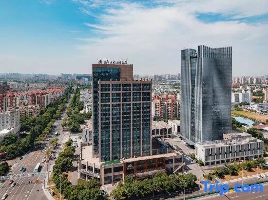 Zhenhe Hotel