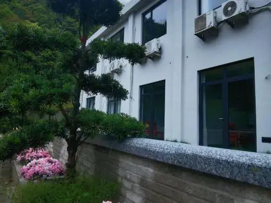 D‘Happy Farm House