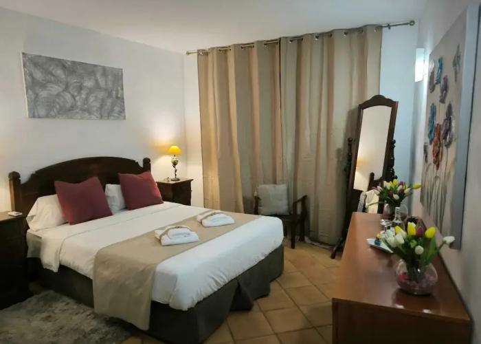Hotel Rural La Raya 1866