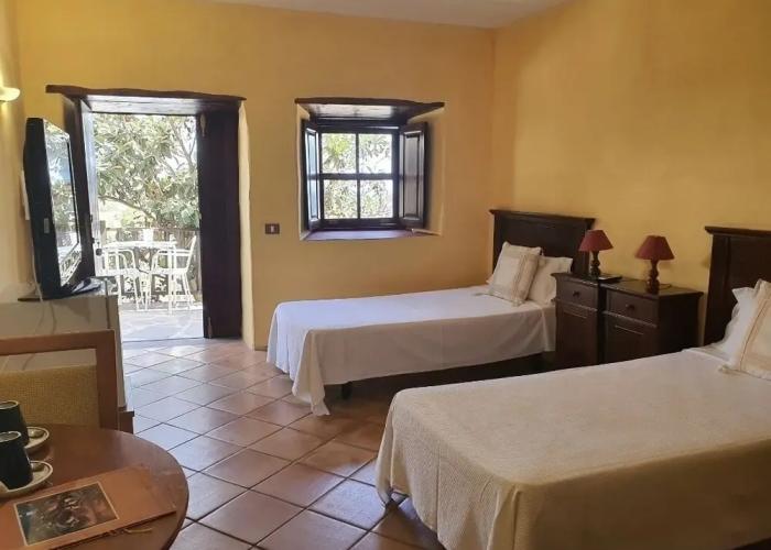 Hotel Rural La Raya 1866