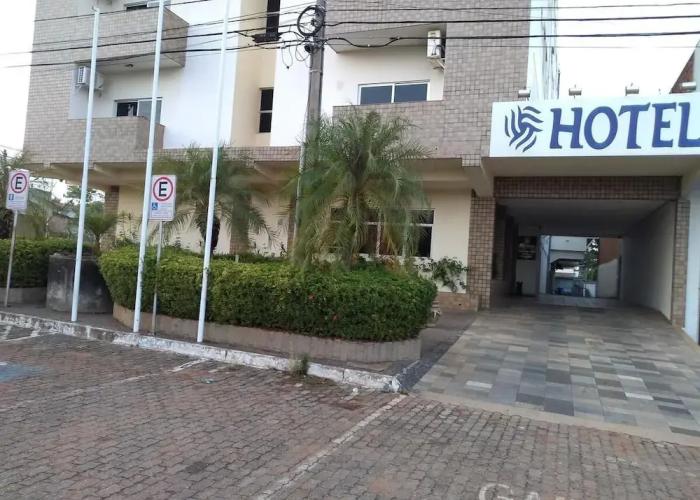 Victoria Plaza Hotel