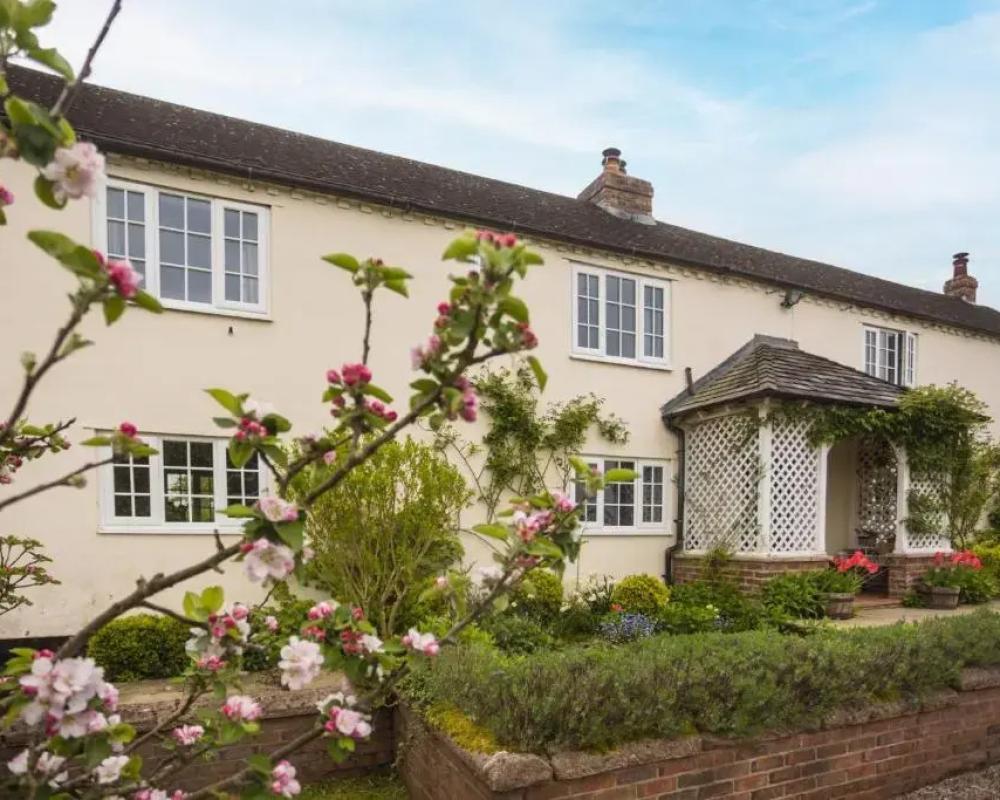 Mulsford Cottage Bed & Breakfast