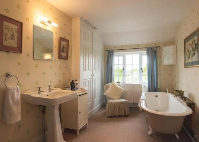 Mulsford Cottage Bed & Breakfast